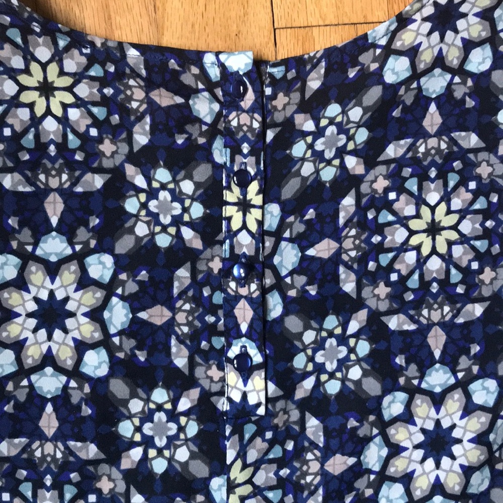 The Limited blue stained glass pattern blouse
